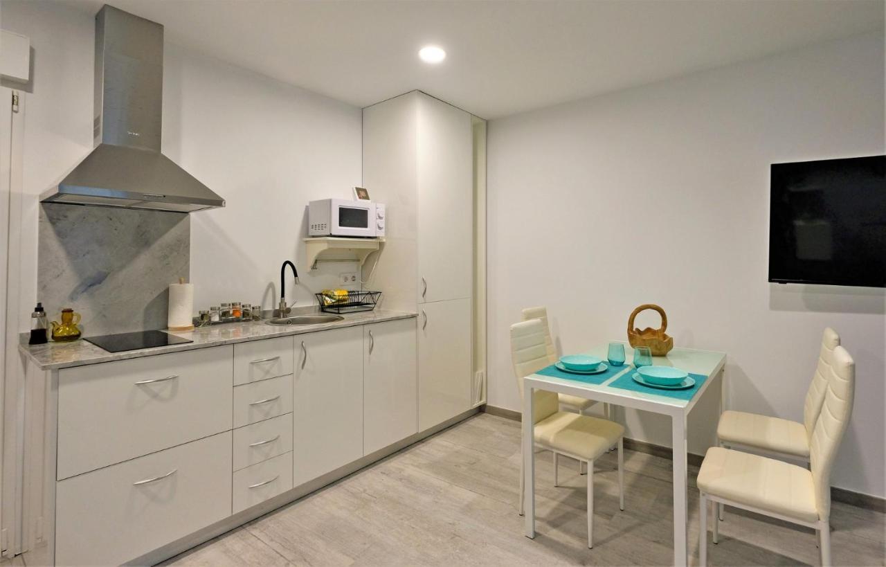 Gegant De Pedra Apartaments Adzaneta Екстериор снимка
