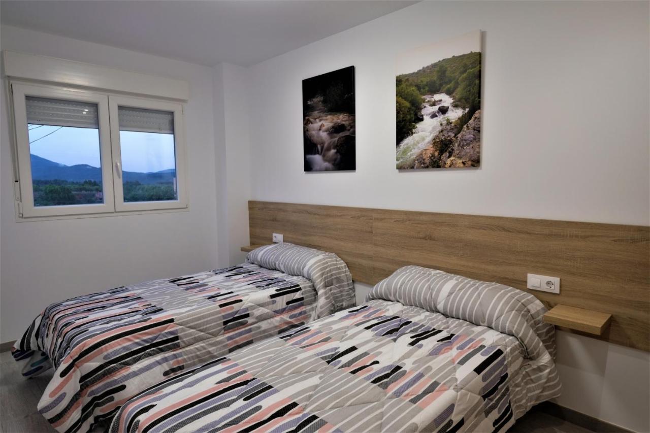Gegant De Pedra Apartaments Adzaneta Екстериор снимка
