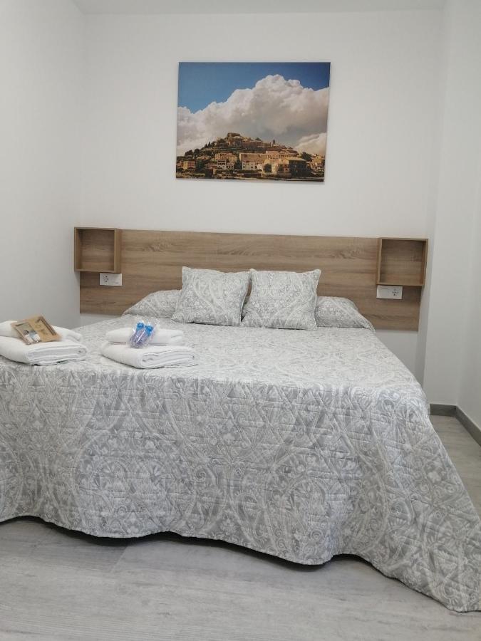 Gegant De Pedra Apartaments Adzaneta Екстериор снимка