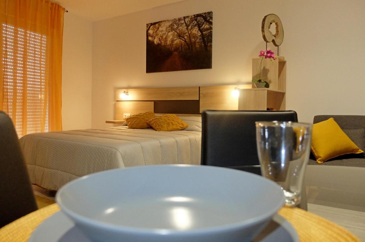 Gegant De Pedra Apartaments Adzaneta Екстериор снимка