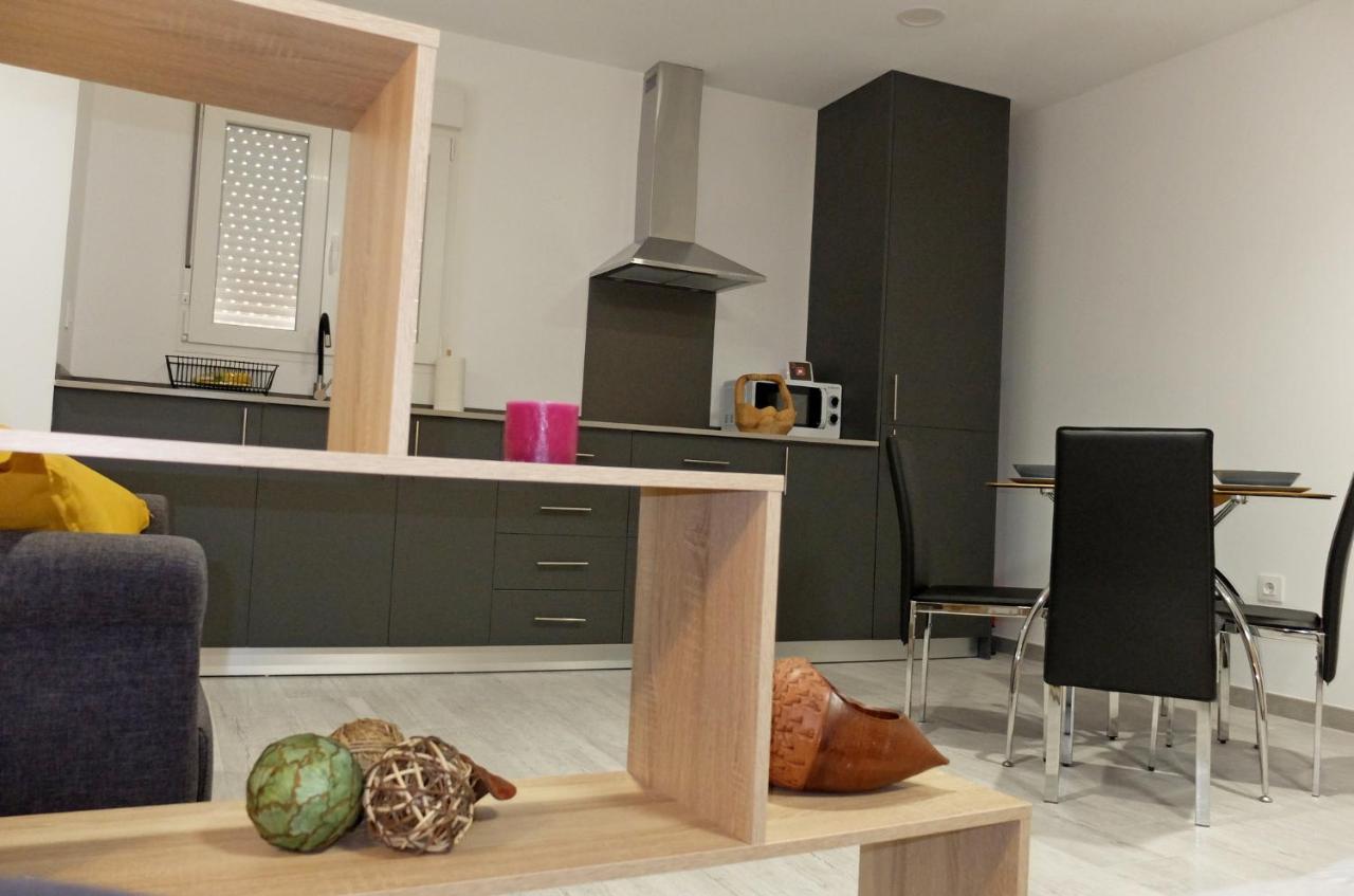 Gegant De Pedra Apartaments Adzaneta Екстериор снимка