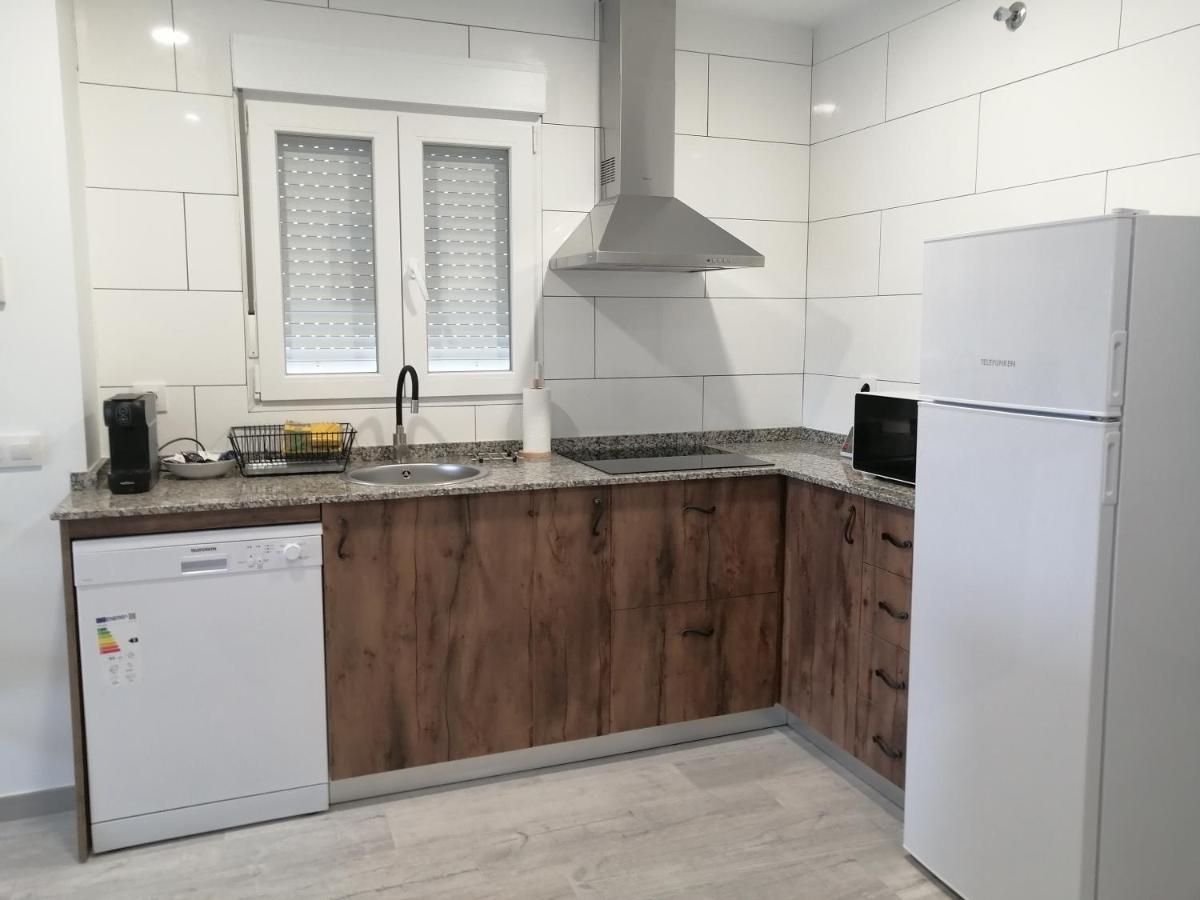 Gegant De Pedra Apartaments Adzaneta Екстериор снимка
