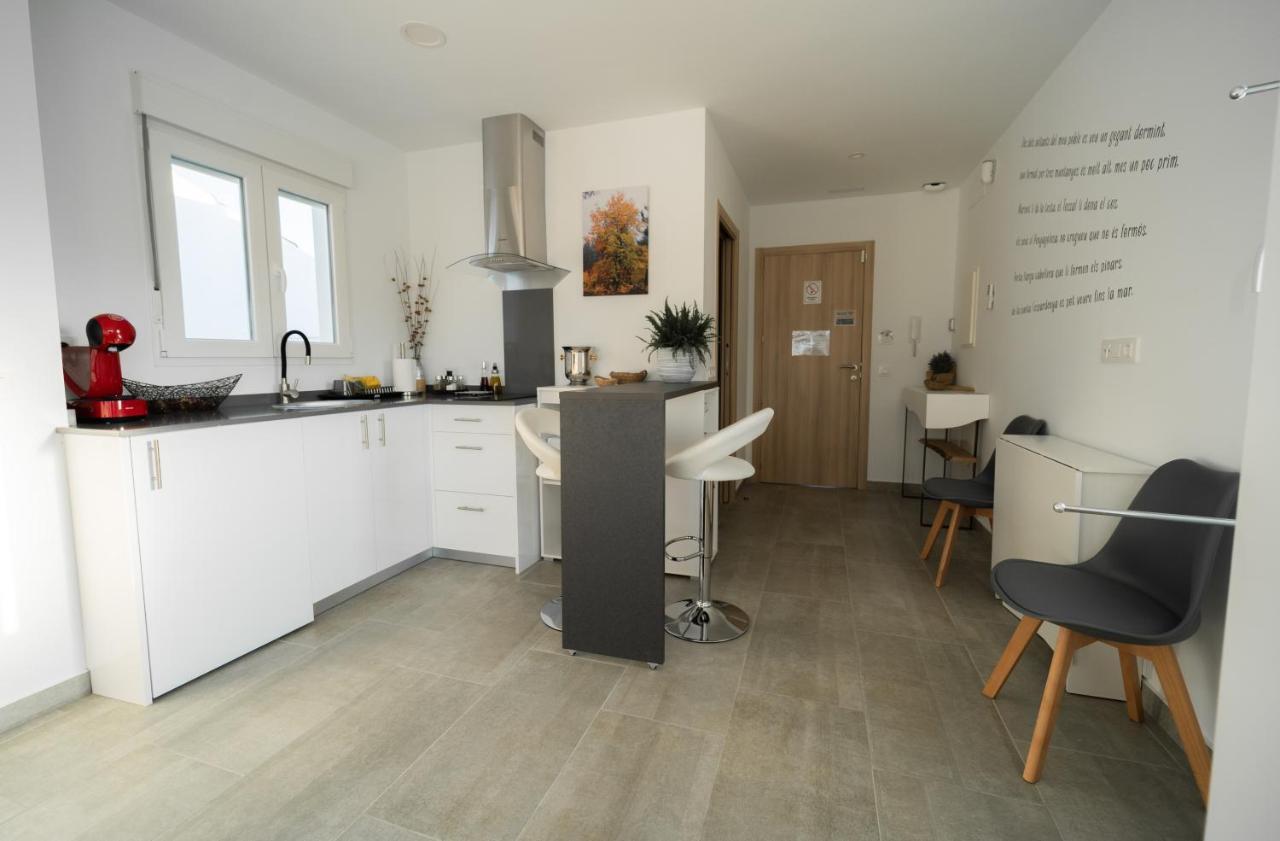 Gegant De Pedra Apartaments Adzaneta Екстериор снимка