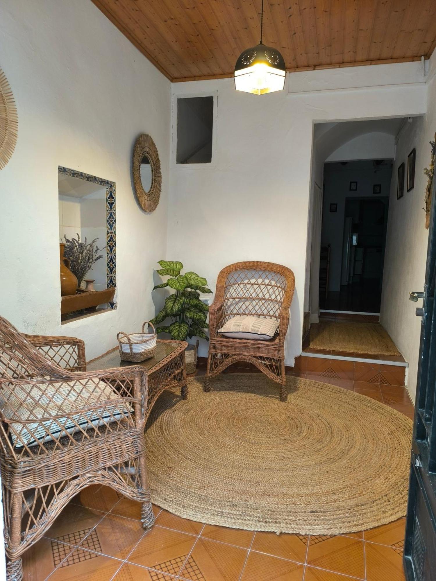 Gegant De Pedra Apartaments Adzaneta Екстериор снимка