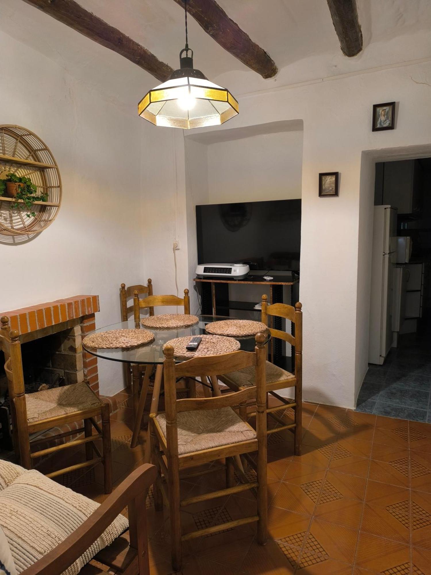 Gegant De Pedra Apartaments Adzaneta Екстериор снимка