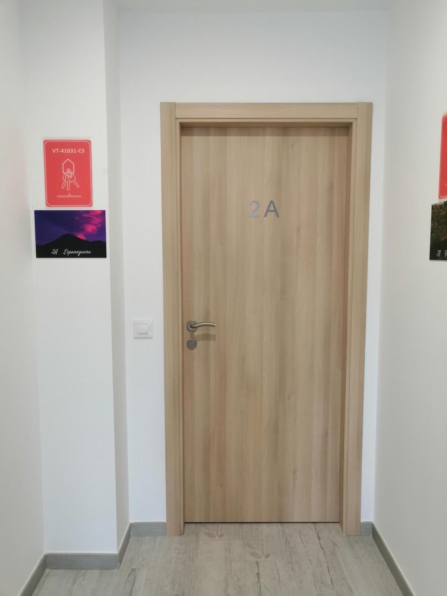 Gegant De Pedra Apartaments Adzaneta Екстериор снимка